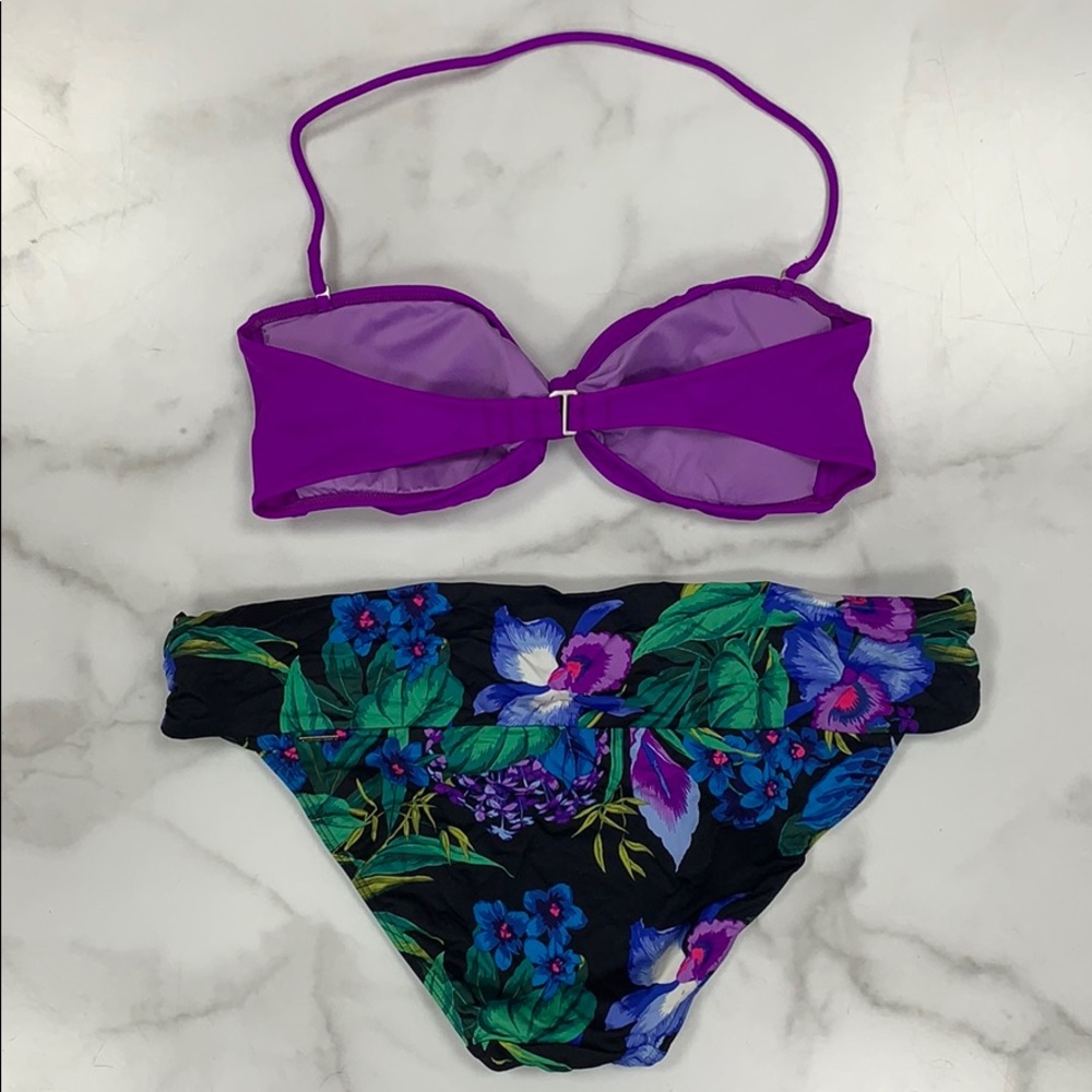Victoria’s Secret Bikini - Picture 2 of 8